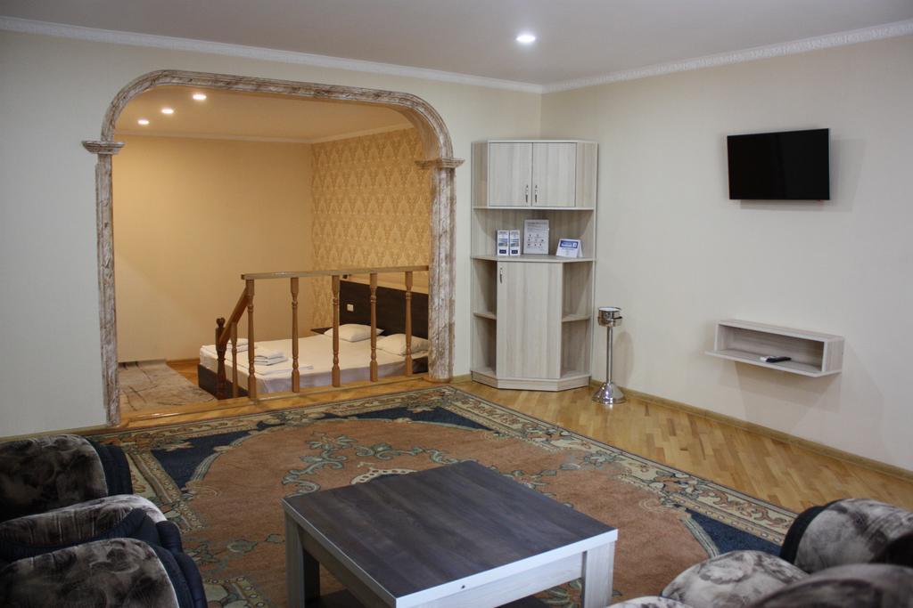 Paradise Hotel Tbilisi Ngoại thất bức ảnh